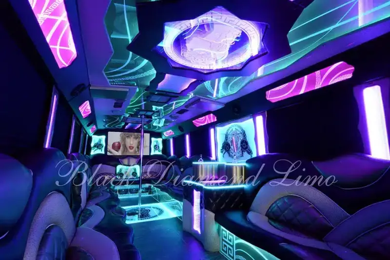Black Diamond limo & party bus fleet, Oklahoma City — photo 5