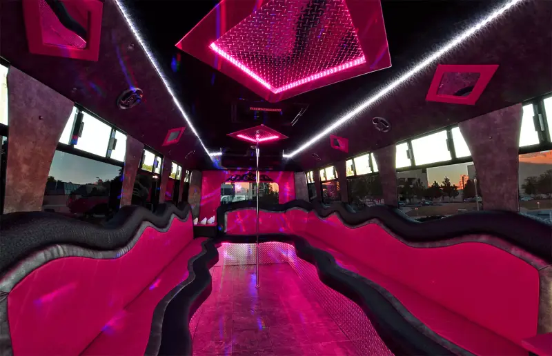 Black Diamond limo & party bus fleet, Oklahoma City — photo 2