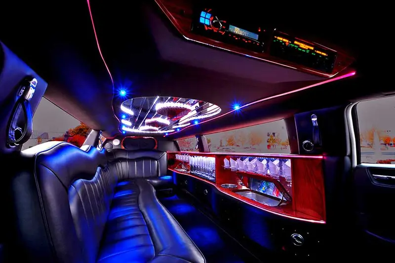 Black Diamond limo & party bus fleet, Oklahoma City — photo 1