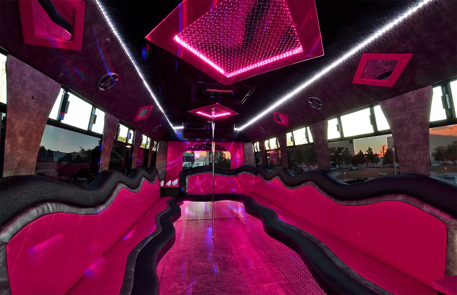 Black Diamond limo & party bus fleet, Oklahoma City — photo 5