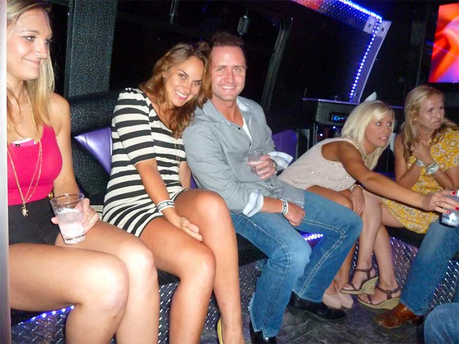 20 Passenger Party Bus rental in Oklahoma City — photo 12